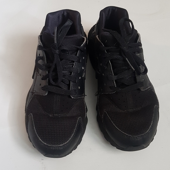 NIKE Air Huarache Run Sz 6 Y black - Picture 4 of 8